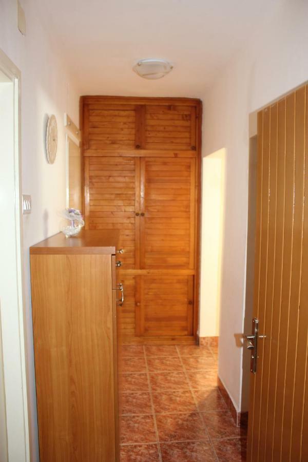 Apartman Tafra Омиш Экстерьер фото