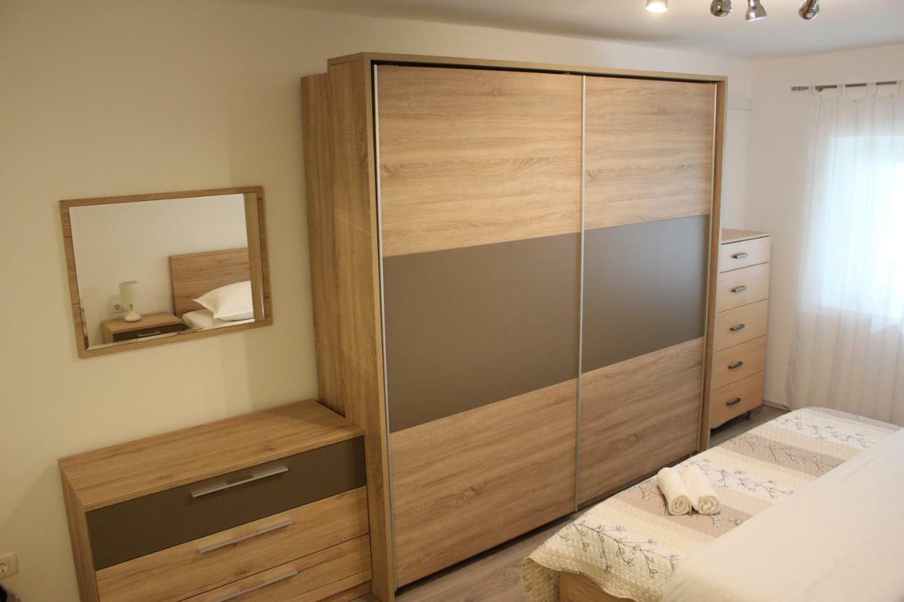 Apartman Tafra Омиш Экстерьер фото
