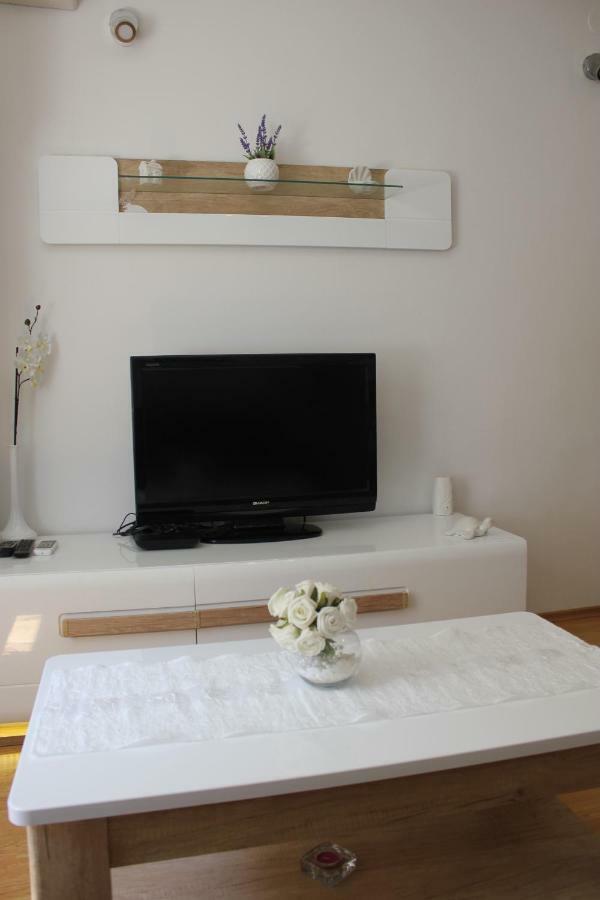 Apartman Tafra Омиш Экстерьер фото