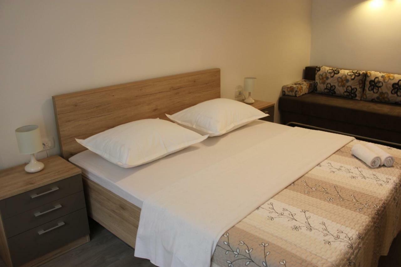 Apartman Tafra Омиш Экстерьер фото