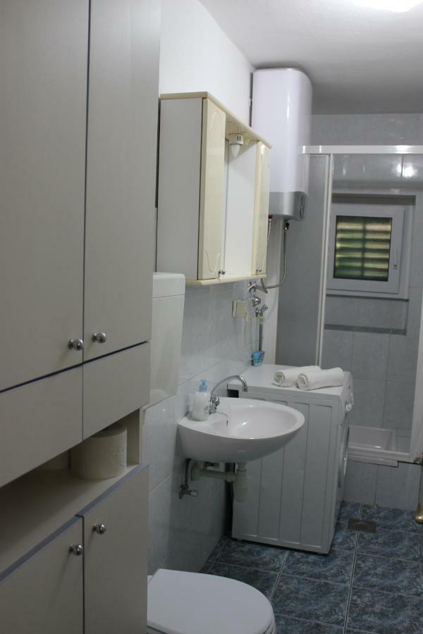 Apartman Tafra Омиш Экстерьер фото