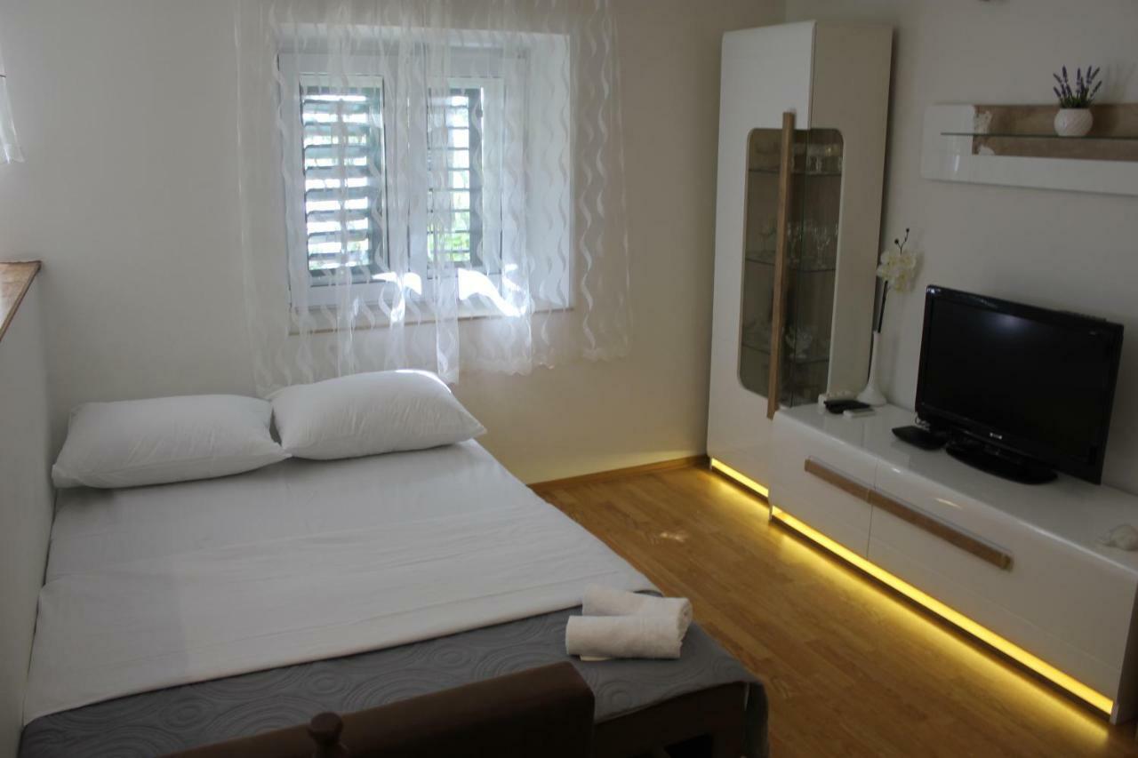 Apartman Tafra Омиш Экстерьер фото